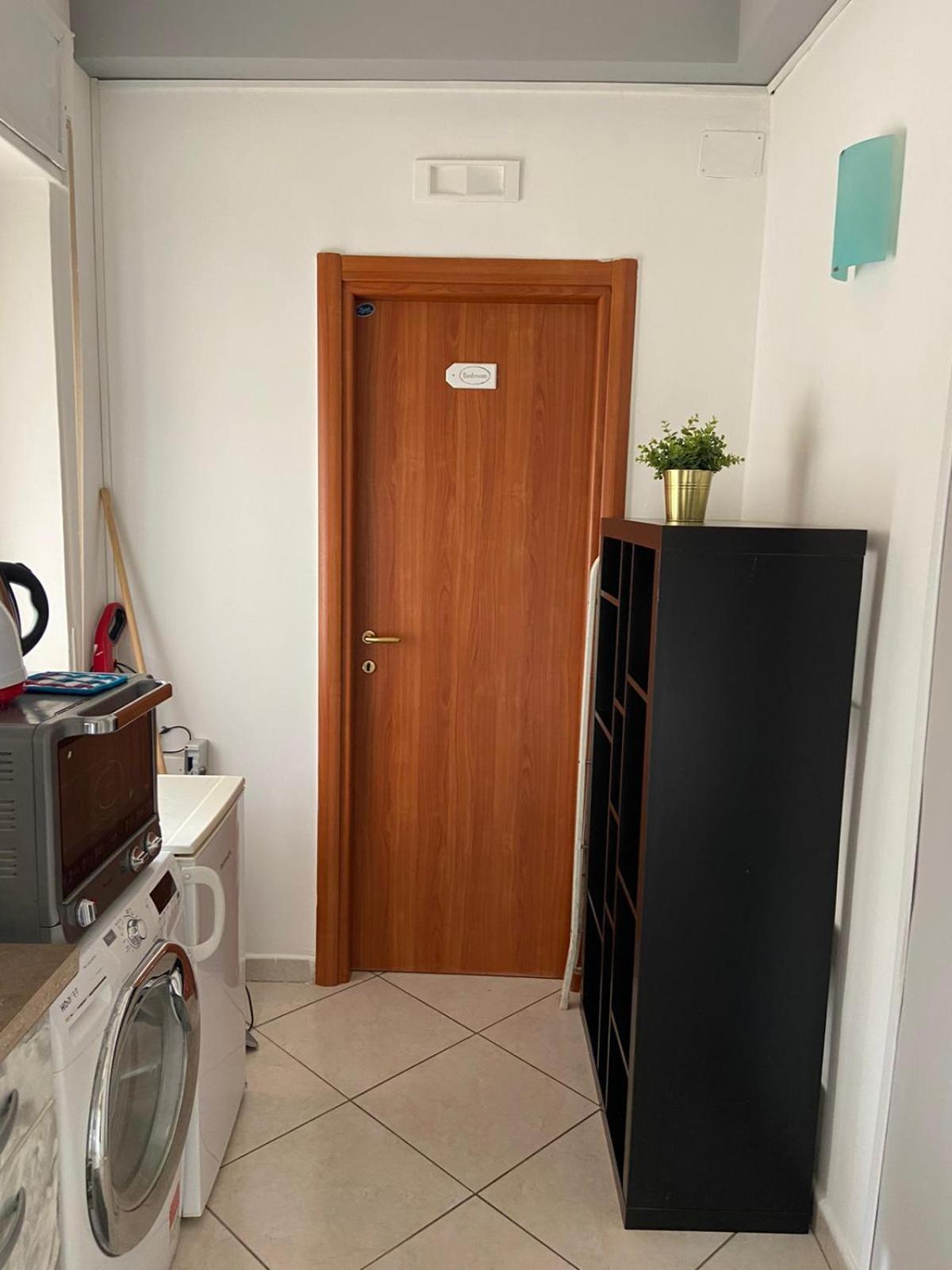 Bedroompompei With Free Parking Экстерьер фото