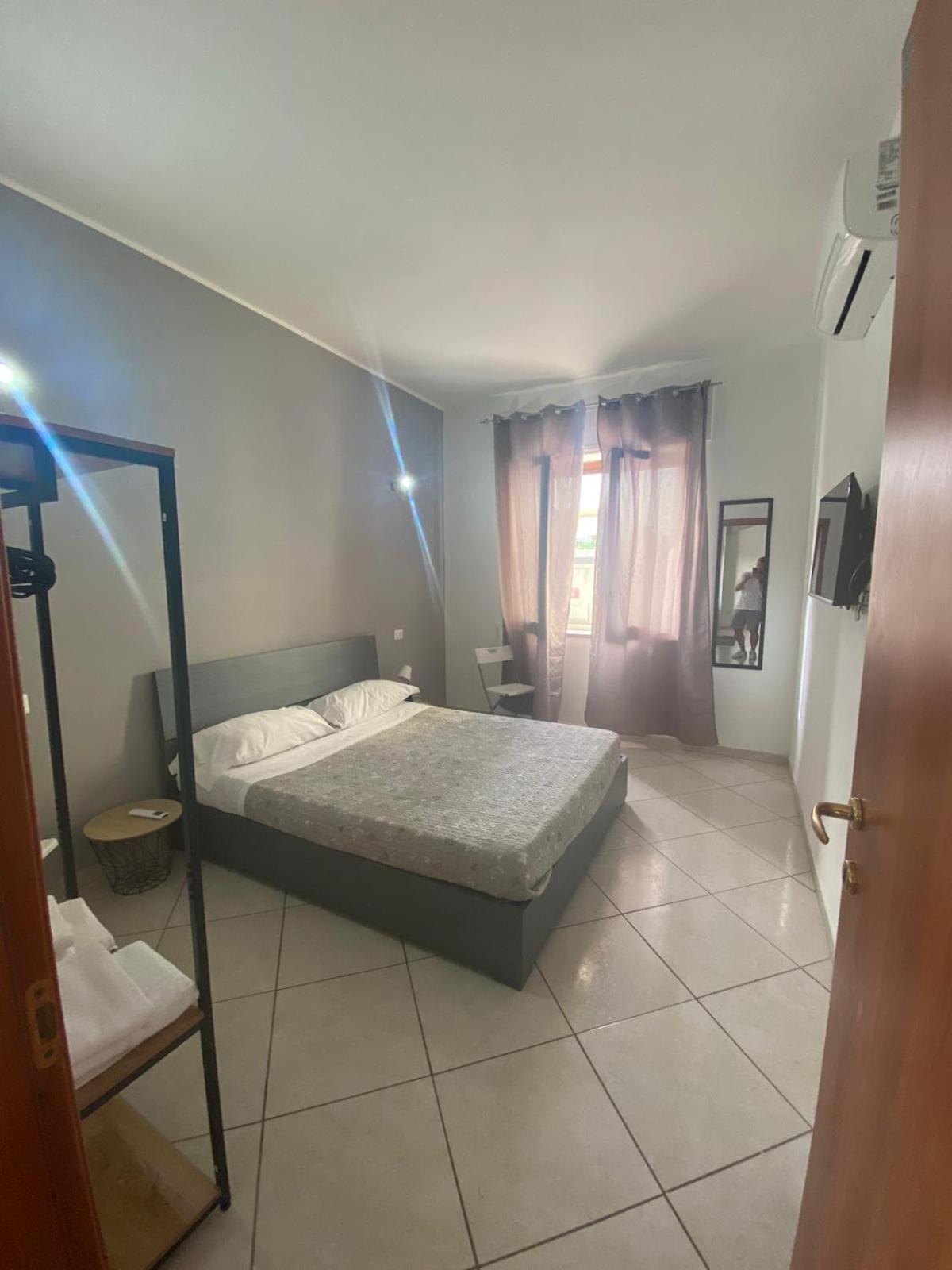 Bedroompompei With Free Parking Экстерьер фото