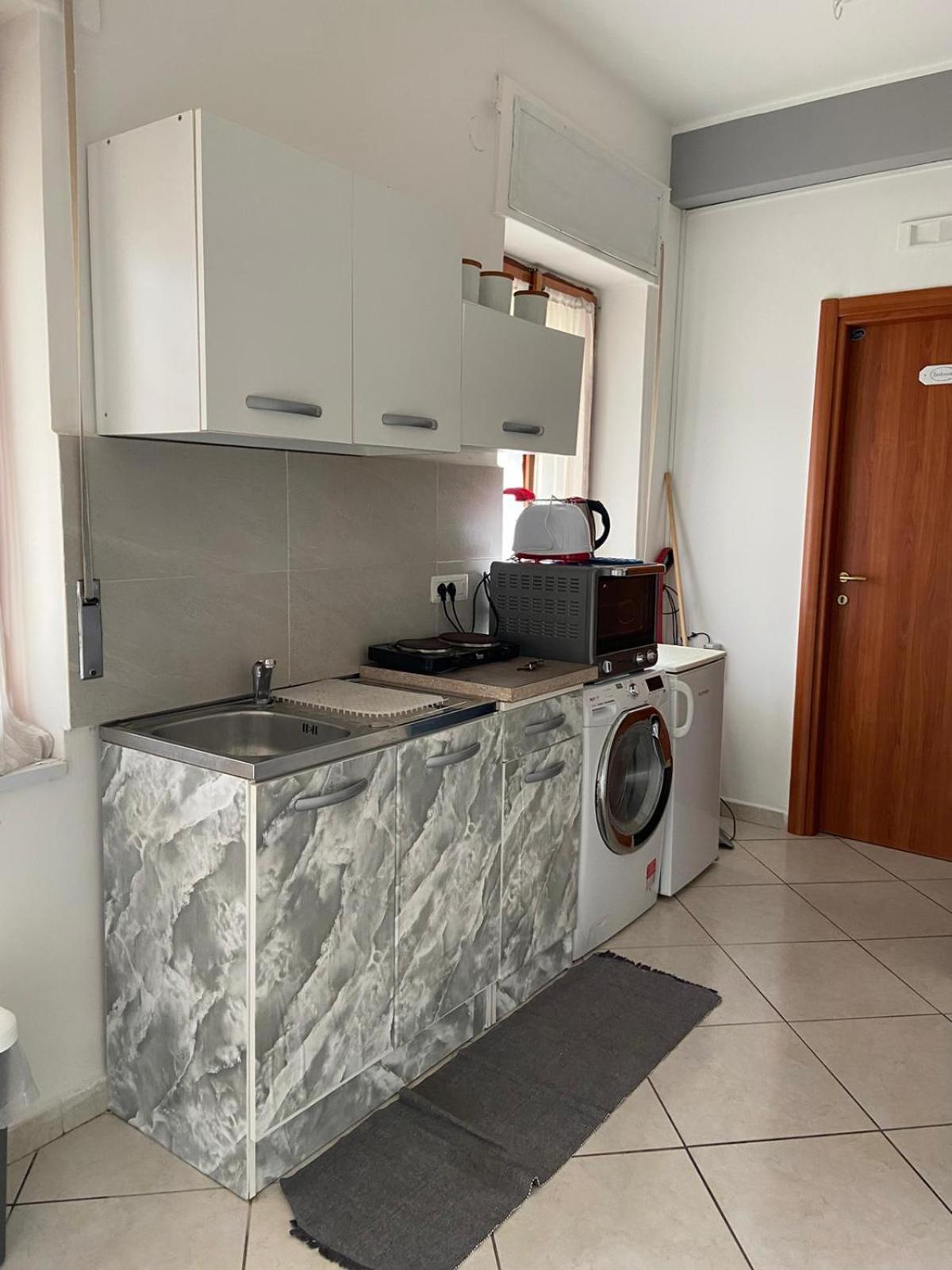 Bedroompompei With Free Parking Экстерьер фото